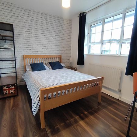 Location Location Location, Whole Apartment For You! London Exterior photo