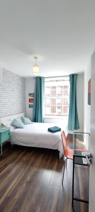 Location Location Location, Whole Apartment For You! London Exterior photo